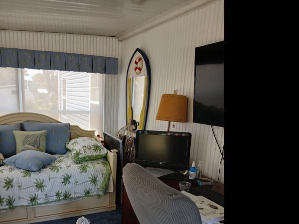 1979 REGA 3R44RL39609AB Mobile Home
