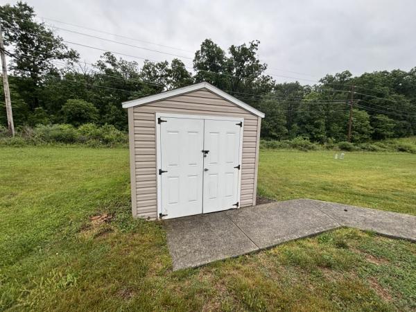 2006 Pine Grove Mobile Home