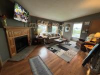 2006 Pine Grove Mobile Home