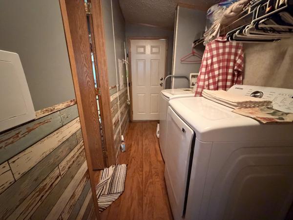 2002 Schult M310146AB Mobile Home