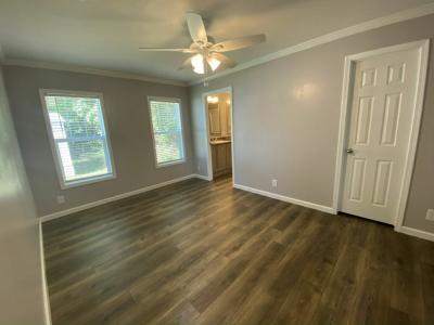 Photo 5 of 10 of home located at 8121 Lillian Hwy Lot 51 Pensacola, FL 32506
