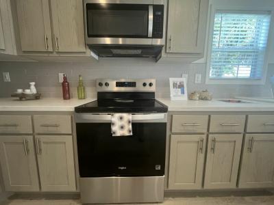 Photo 3 of 20 of home located at 1405 82nd Avenue, Site #106 Vero Beach, FL 32966