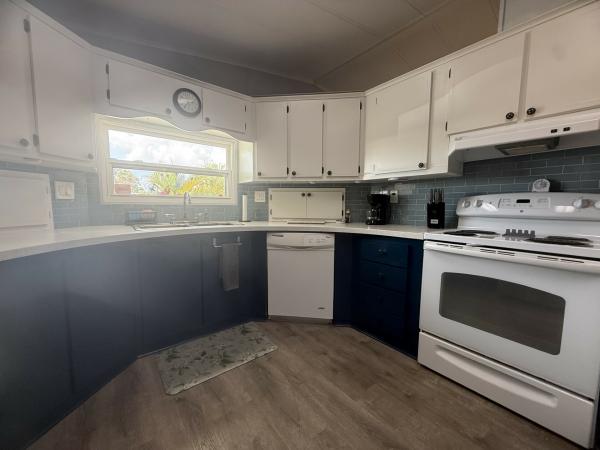 Photo 1 of 2 of home located at 5423 Sussex Lane Lot 504 Sarasota, FL 34233