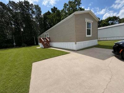 Photo 2 of 16 of home located at 204 Peggy #Pg204 Conroe, TX 77301