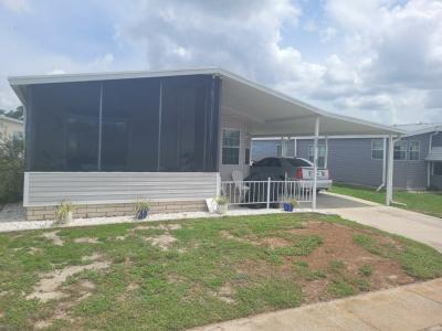 Photo 2 of 20 of home located at 5925 Utopia Dr Zephyrhills, FL 33540
