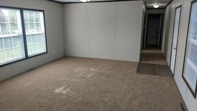 Photo 2 of 6 of home located at 20551 Kingston Dr Clinton Township, MI 48036
