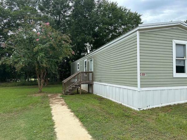 Photo 1 of 2 of home located at 4010 Mance Newton Rd #C509 Dothan, AL 36303
