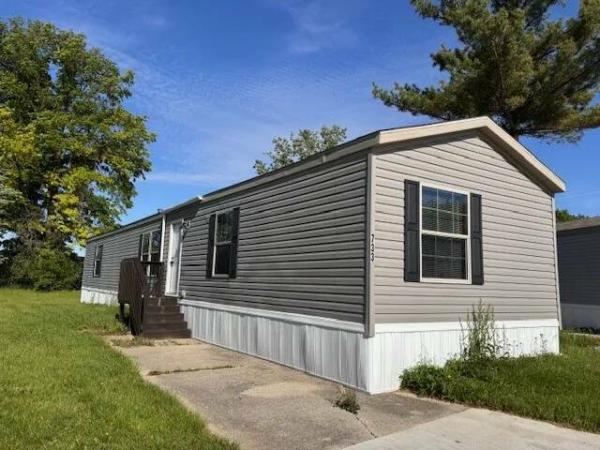 2018 LH168032AF  Home