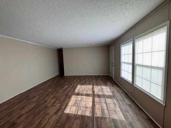 2017 LH168032AF  Home