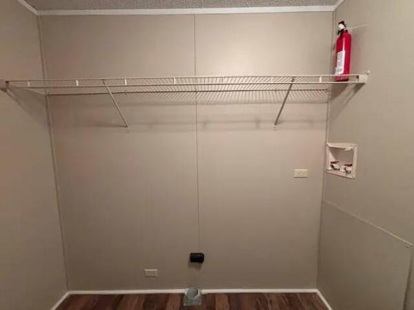 2017 LH168032AF  Home