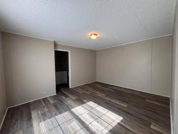 2017 LH168032AF  Home