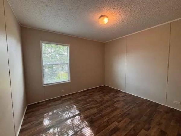 2017 LH168032AF  Home