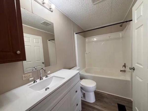 2017 LH168032AF  Home
