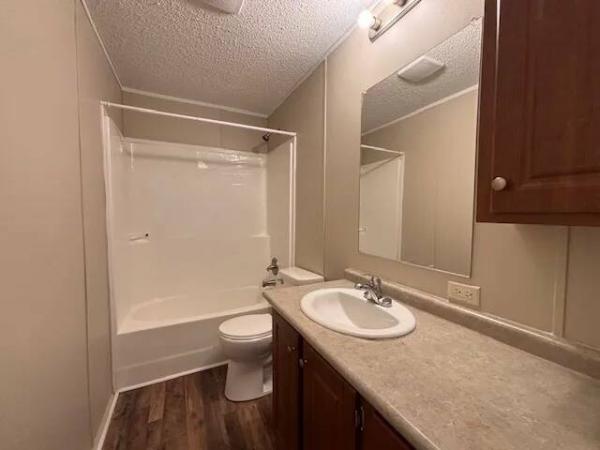 2017 LH168032AF  Home