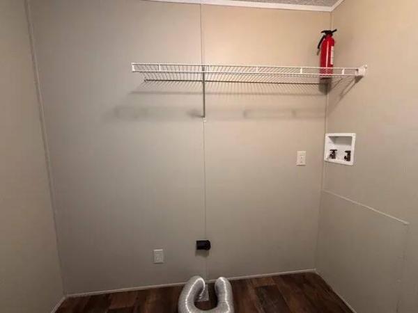 2017 LH168032AF  Home