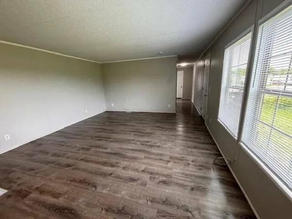 2018 LH168032LF  Home