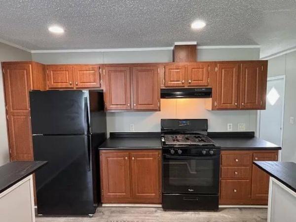 2018 LH168032LF  Home