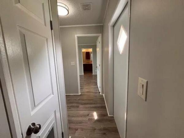 2018 LH168032LF  Home