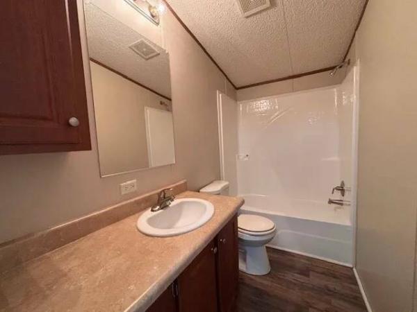 2017 LH167232B  Home