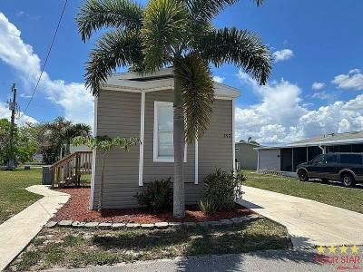 Mobile Home at 297 Buffalo Way North Fort Myers, FL 33917