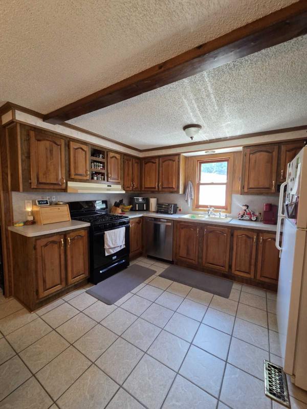 1988 Victorian Manufactured Home