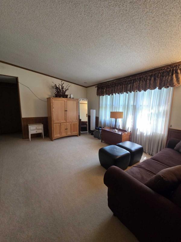 1988 Victorian Manufactured Home