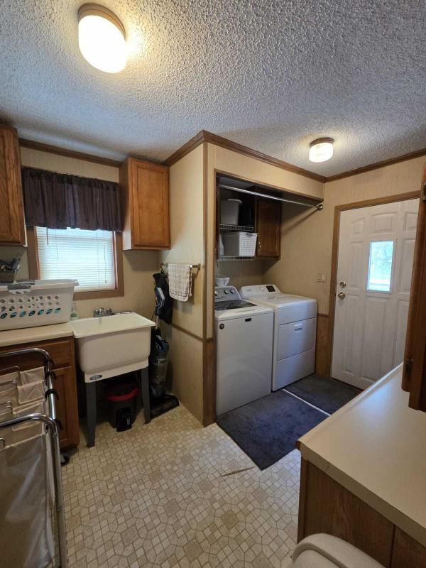 1988 Victorian Manufactured Home