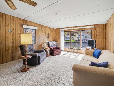 Photo 4 of 29 of home located at 2748 S Tamarac Ludington, MI 49431