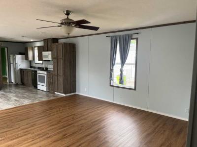 Photo 5 of 14 of home located at 669 Lafferty Rochester Hills, MI 48307