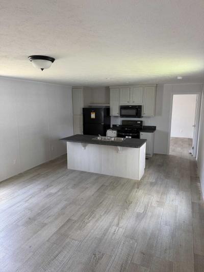 Photo 5 of 9 of home located at 2535 Hedrick Ct. Decatur, IL 62526