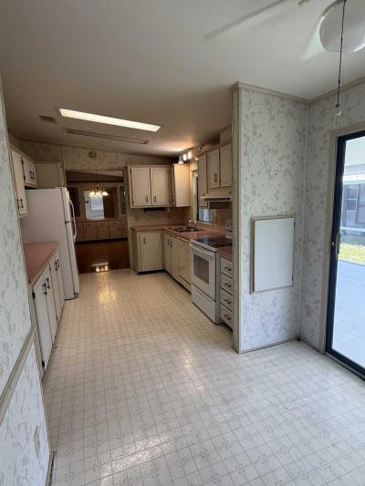 Photo 5 of 21 of home located at 701 Aqui Esta Dr #19 Punta Gorda, FL 33950