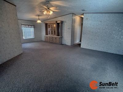 Photo 5 of 34 of home located at 7325 Harbor View Drive Leesburg, FL 34788