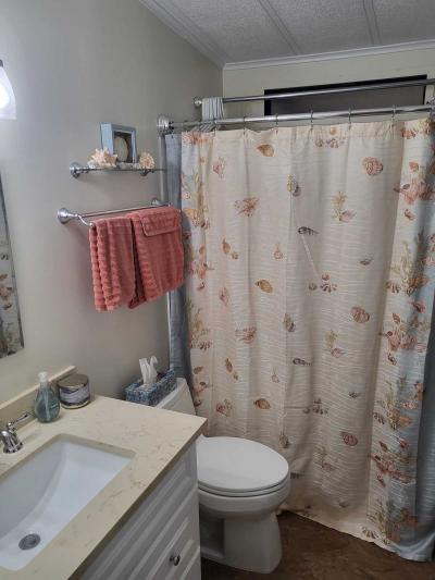 Photo 4 of 33 of home located at 573 Sunrise Ln North Fort Myers, FL 33903