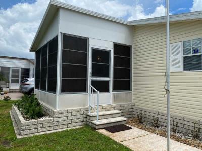 Photo 4 of 7 of home located at 445 Horizon Dr North Fort Myers, FL 33903
