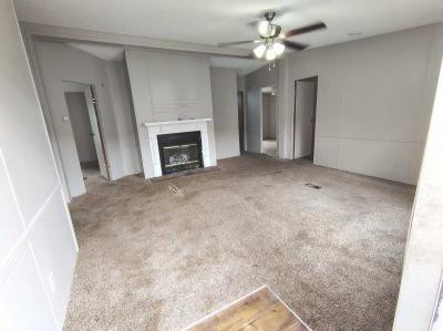 Photo 3 of 12 of home located at 5135 S. Hydraulic St, #123 Wichita, KS 67216