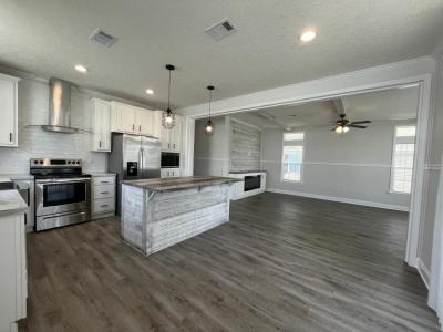 Photo 4 of 21 of home located at 535 Zebra Drive #535 North Fort Myers, FL 33917