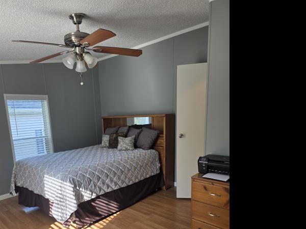1998 Four Seasons Four Seasons Mobile Home