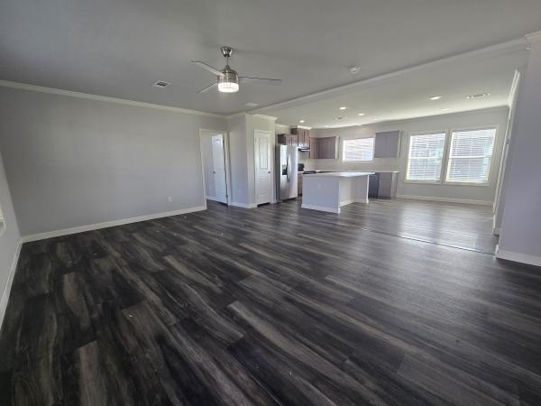 2022 Oak Creek Homes GUD-556J-42 Mobile Home