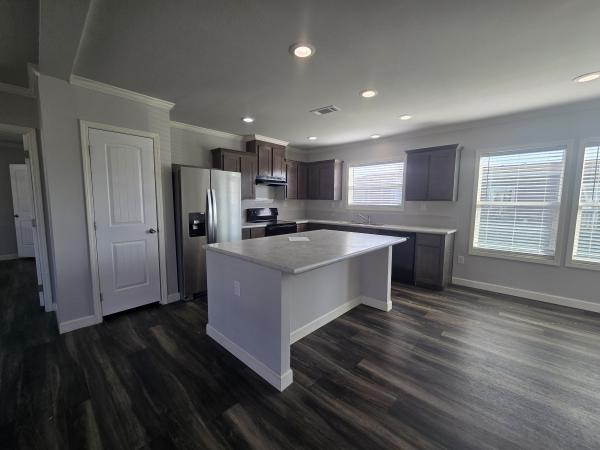 2022 Oak Creek Homes GUD-556J-42 Mobile Home