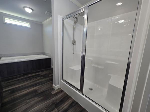 2022 Oak Creek Homes GUD-556J-42 Mobile Home