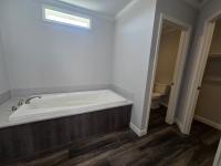 2022 Oak Creek Homes GUD-556J-42 Mobile Home
