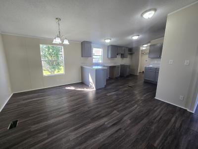 Photo 4 of 11 of home located at 986 Harvest Moon Parkway Kyle, TX 78640