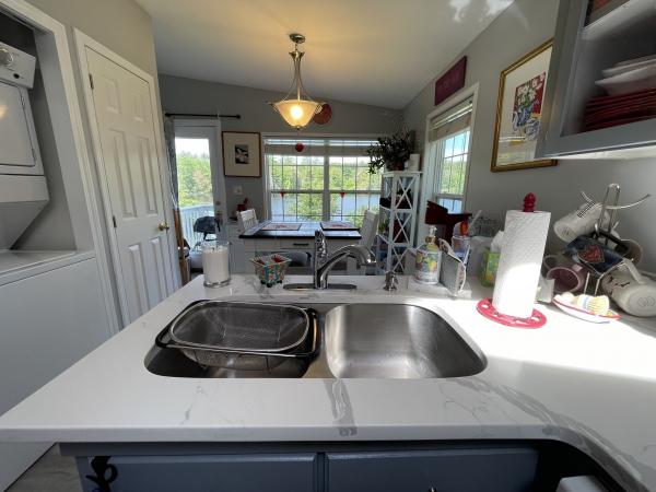 2002 Burlington 24x40 Mobile Home