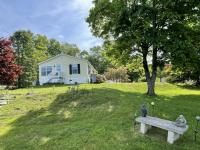 2002 Burlington 24x40 Mobile Home