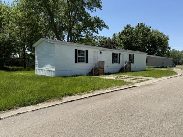 2022 Champion RFN1670905 Mobile Home