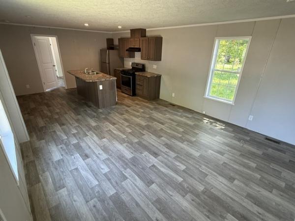 2022 Champion RFN1670905 Mobile Home