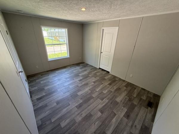 2022 Champion RFN1670905 Mobile Home
