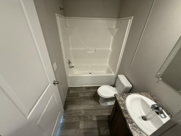 2022 Champion RFN1670905 Mobile Home