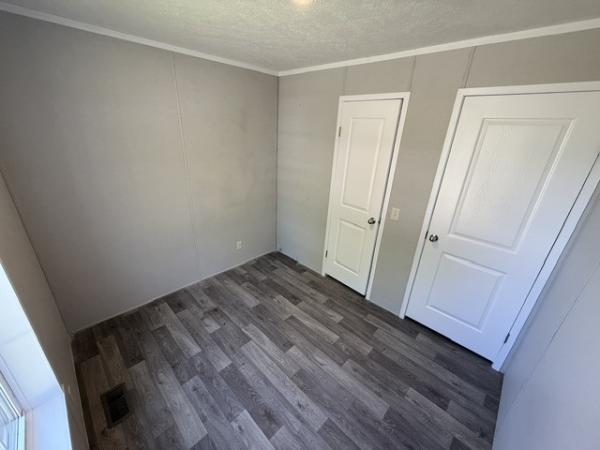 2022 Champion RFN1670905 Mobile Home