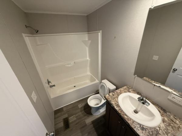 2022 Champion RFN1670905 Mobile Home